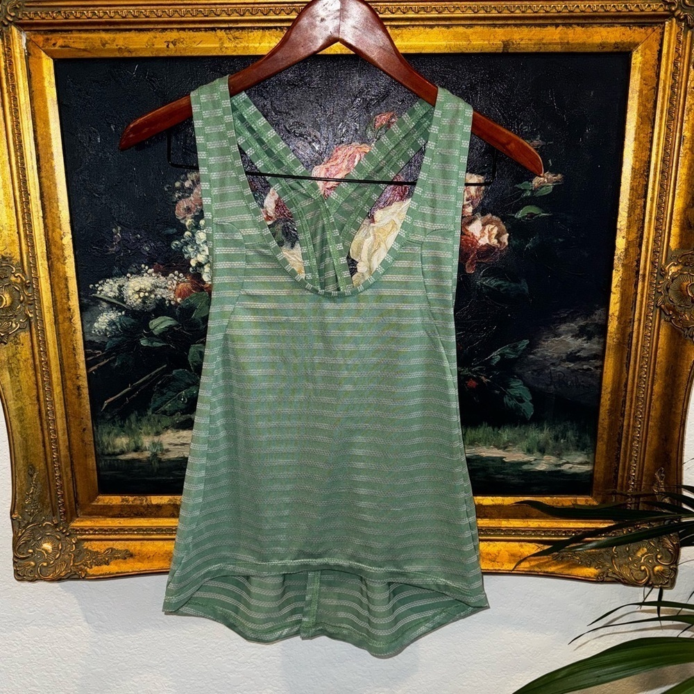 ZYIA Green Striped Split Back Scoop Neck Active Tank Top Gym Athletic Yoga Small